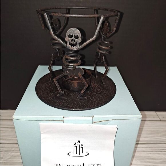 Partylite Halloween BONES AROMA MELTS WARMER P8603 Skeleton RETIRED Holder - Picture 3 of 8